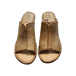 b.o.c Born Concept Leather Slip On Sandals Shoes Size 10 M/W Style BC7699
